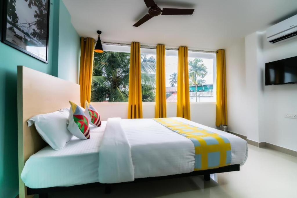 Flamingo Suites Kochi Exterior photo