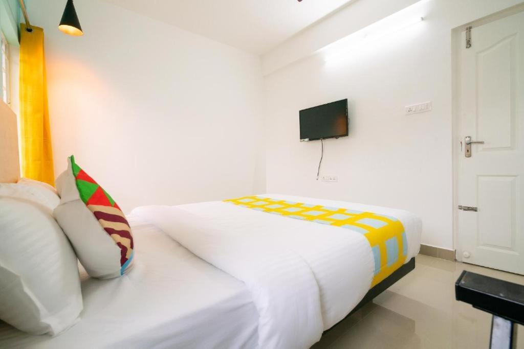 Flamingo Suites Kochi Exterior photo